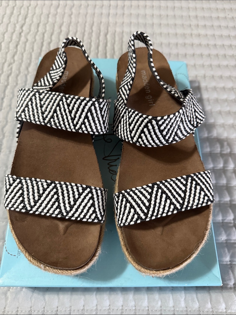 Madden Girl Black & White Patterned Strap Sandals